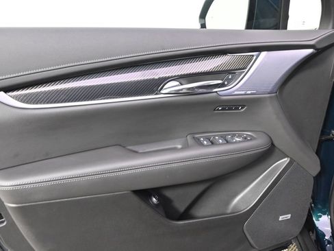 New 2025 Cadillac XT6 Sport w/ Technology Package image 23