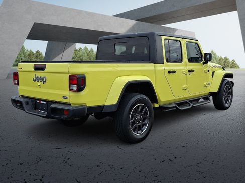 Used 2023 Jeep Gladiator Overland image 6