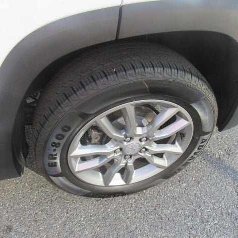 Certified 2024 GMC Terrain SLT AWD/4WD image 6