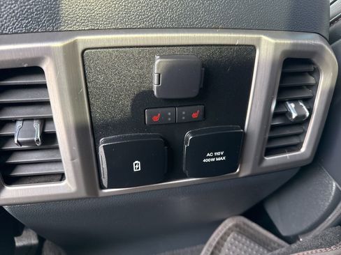 Used 2022 Ford F450 Platinum w/ FX4 Off-Road Package image 30