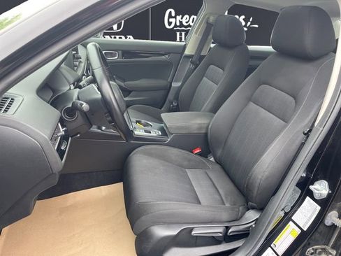 Certified 2022 Honda Civic EX image 9