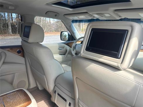 Used 2014 INFINITI QX80 4WD w/ Theater Package image 29