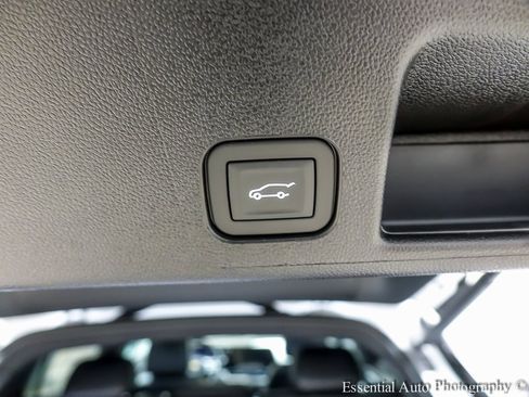 New 2026 Chevrolet Equinox EV LT image 20