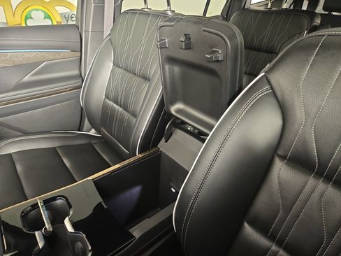 Certified 2025 Buick Enclave Avenir w/ Trailering Package, 5000 lbs. image 31