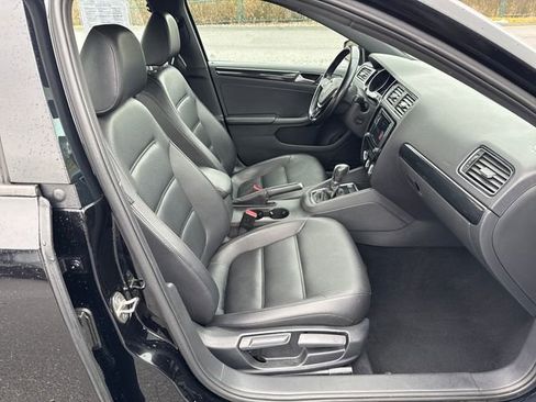 Used 2018 Volkswagen Jetta Sport image 12