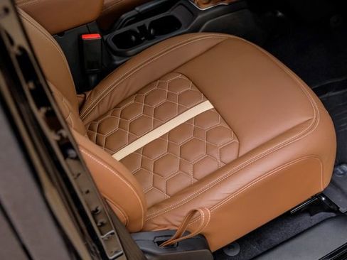 Used 2025 Jeep Gladiator Rubicon w/ Safety Group image 90