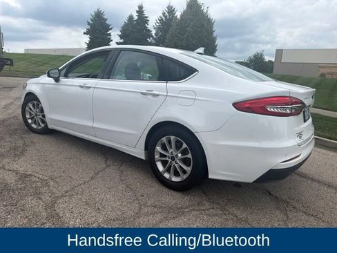 Used 2020 Ford Fusion SE FWD image 3