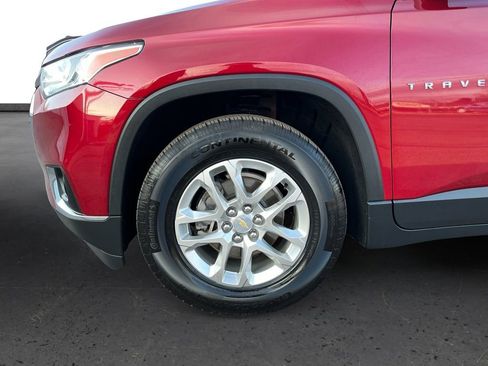 Used 2020 Chevrolet Traverse LT image 13
