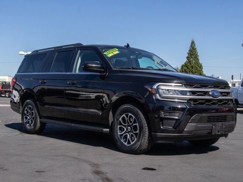 Used 2024 Ford Expedition Max XLT image 1