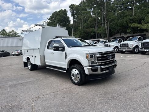 Used 2022 Ford F550 4x4 SuperCab Super Duty image 2