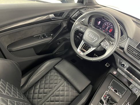 Used 2018 Audi SQ5 Premium Plus w/ Navigation Package image 10