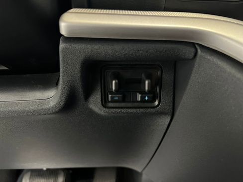 Used 2025 Ford Expedition Max Active image 64