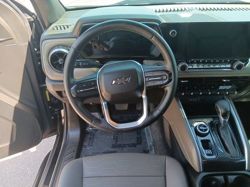 Used 2023 Chevrolet Colorado ZR2 w/ ZR2 Convenience Package III AWD/4WD image 13