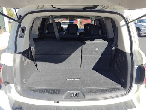 Used 2020 Nissan Armada Platinum w/ Interior Lighting Package image 30