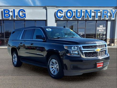 Used 2020 Chevrolet Suburban LT image 8