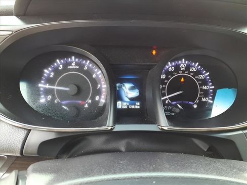 Used 2016 Toyota Avalon Limited image 28