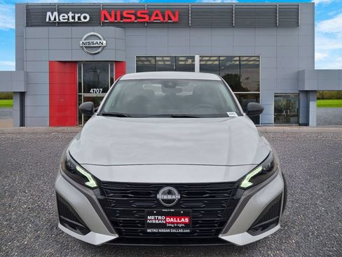 New 2026 Nissan Altima 2.5 SV FWD image 2