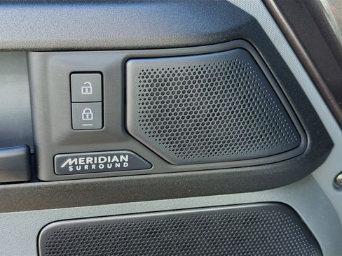 New 2026 Land Rover Defender 110 OCTA image 22