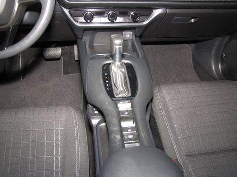 Certified 2024 Honda HR-V LX image 14