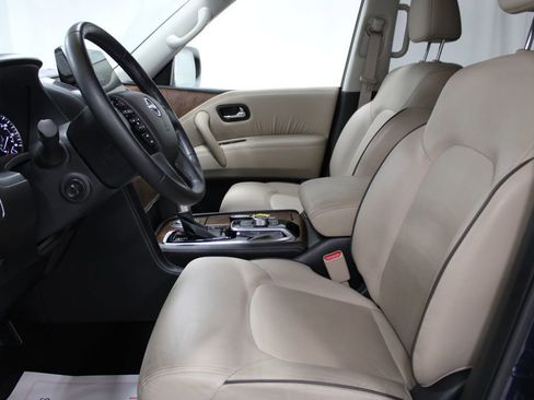 Used 2024 Nissan Armada SL w/ Captain's Chairs Package image 17