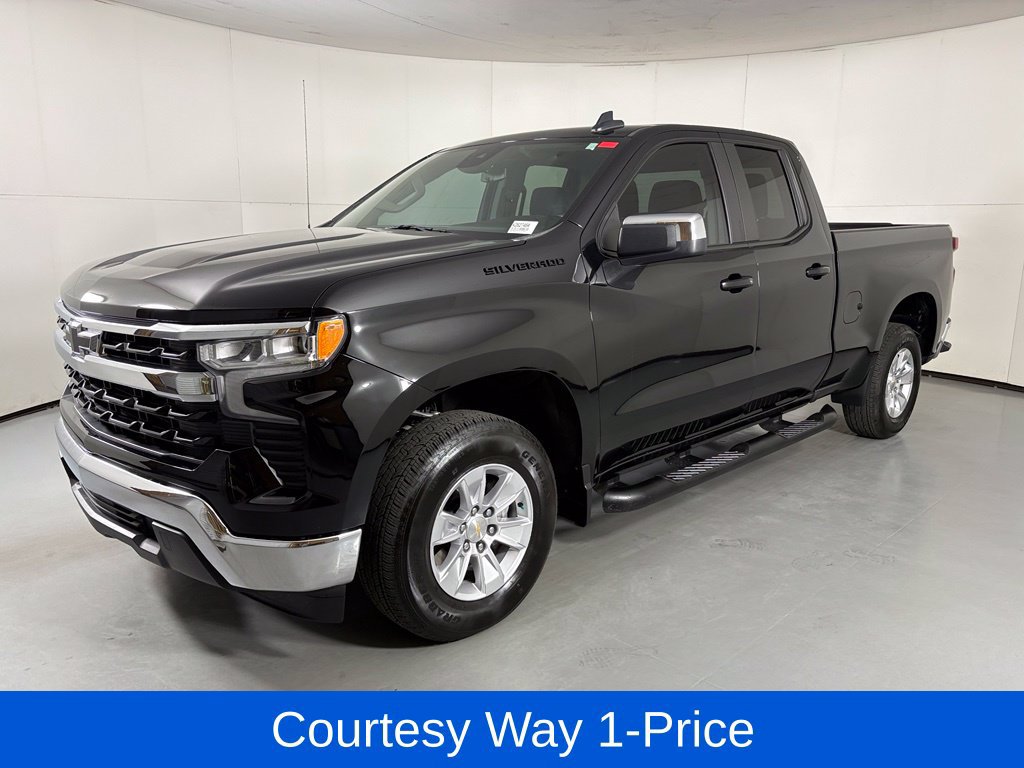 Used 2025 Chevrolet Silverado 1500 LT w/ LPO, Dark Essentials Package RWD image 5