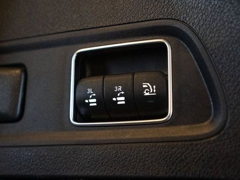 New 2026 Mercedes-Benz GLS 580 GLS 580 image 40