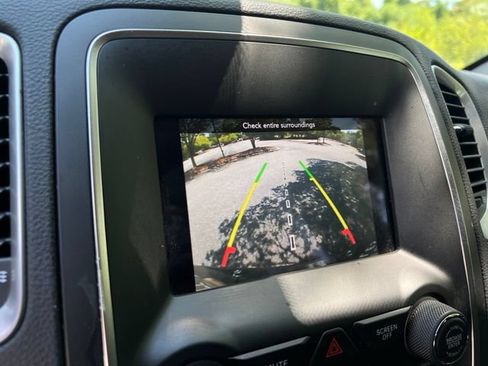Used 2019 Dodge Durango SXT AWD/4WD image 41