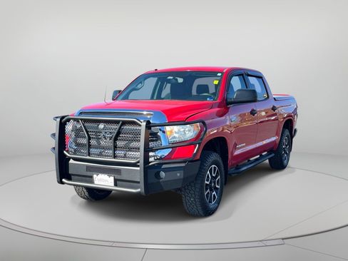 Used 2014 Toyota Tundra SR5 w/ TRD Off Road Package AWD/4WD image 8