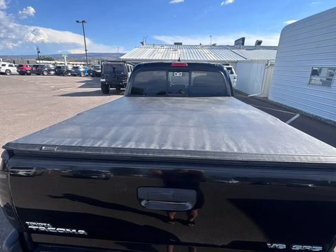 Used 2015 Toyota Tacoma 4x4 Double Cab w/ SR5 Package image 19
