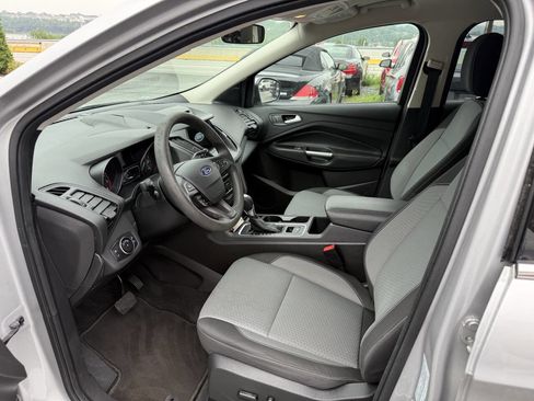 Used 2017 Ford Escape SE w/ Equipment Group 201A AWD/4WD image 10