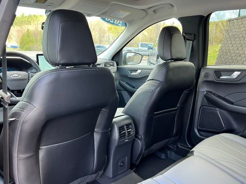 Certified 2026 Ford Escape Platinum w/ Premium Technology Package AWD/4WD image 39