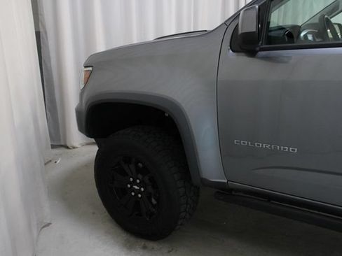 Used 2022 Chevrolet Colorado ZR2 w/ ZR2 Dusk Special Edition AWD/4WD image 34