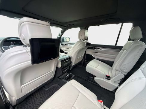 New 2026 Jeep Grand Wagoneer Limited image 20