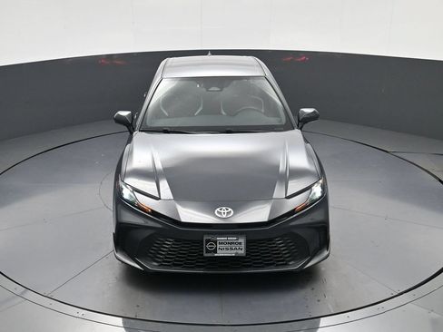 Used 2025 Toyota Camry SE FWD image 28