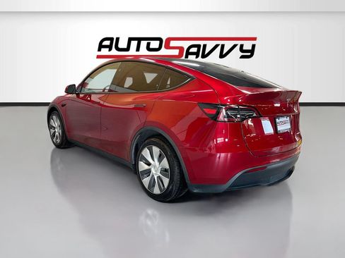 Used 2024 Tesla Model Y Long Range AWD/4WD image 5