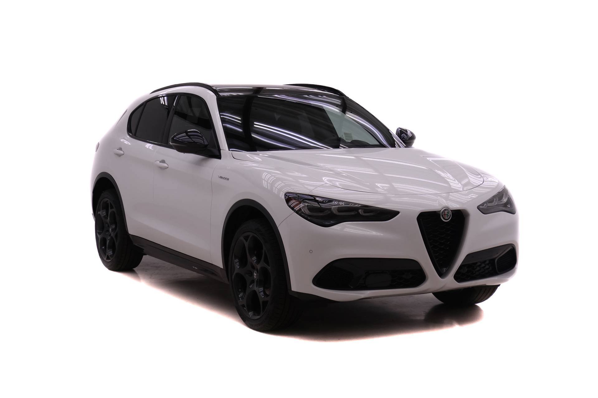 New 2026 Alfa Romeo Stelvio Sprint AWD/4WD image 2