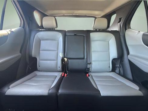 Used 2020 Chevrolet Equinox Premier AWD/4WD image 16