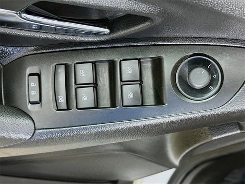 Used 2018 Chevrolet Trax LT w/ LT Convenience Package image 20