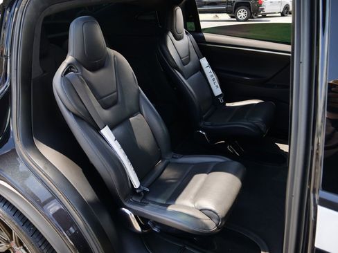 Used 2016 Tesla Model X 90D AWD/4WD image 30
