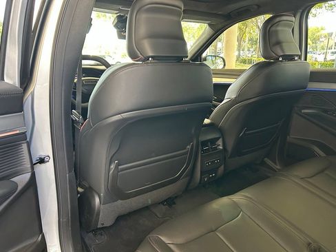 Used 2024 Jeep Wagoneer Launch Edition AWD/4WD image 39