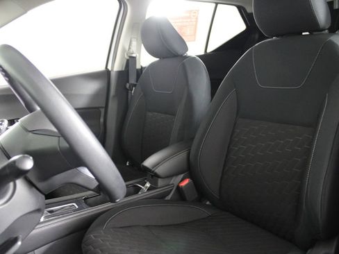 Certified 2023 Nissan Kicks SV FWD image 19