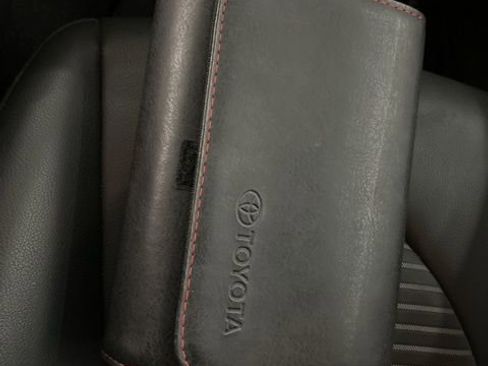Used 2020 Toyota Camry SE FWD image 27