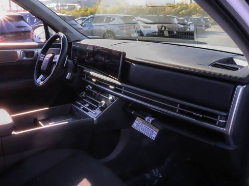 Used 2025 Hyundai Santa Fe SE image 29