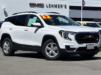 Used 2022 GMC Terrain SLE w/ Driver Convenience Package image 1