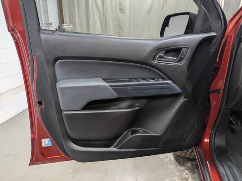 Used 2016 Chevrolet Colorado Z71 AWD/4WD image 7