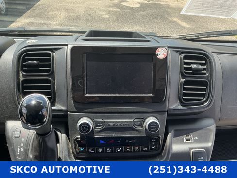 Used 2025 RAM ProMaster 2500 w/ Convenience Group FWD image 14