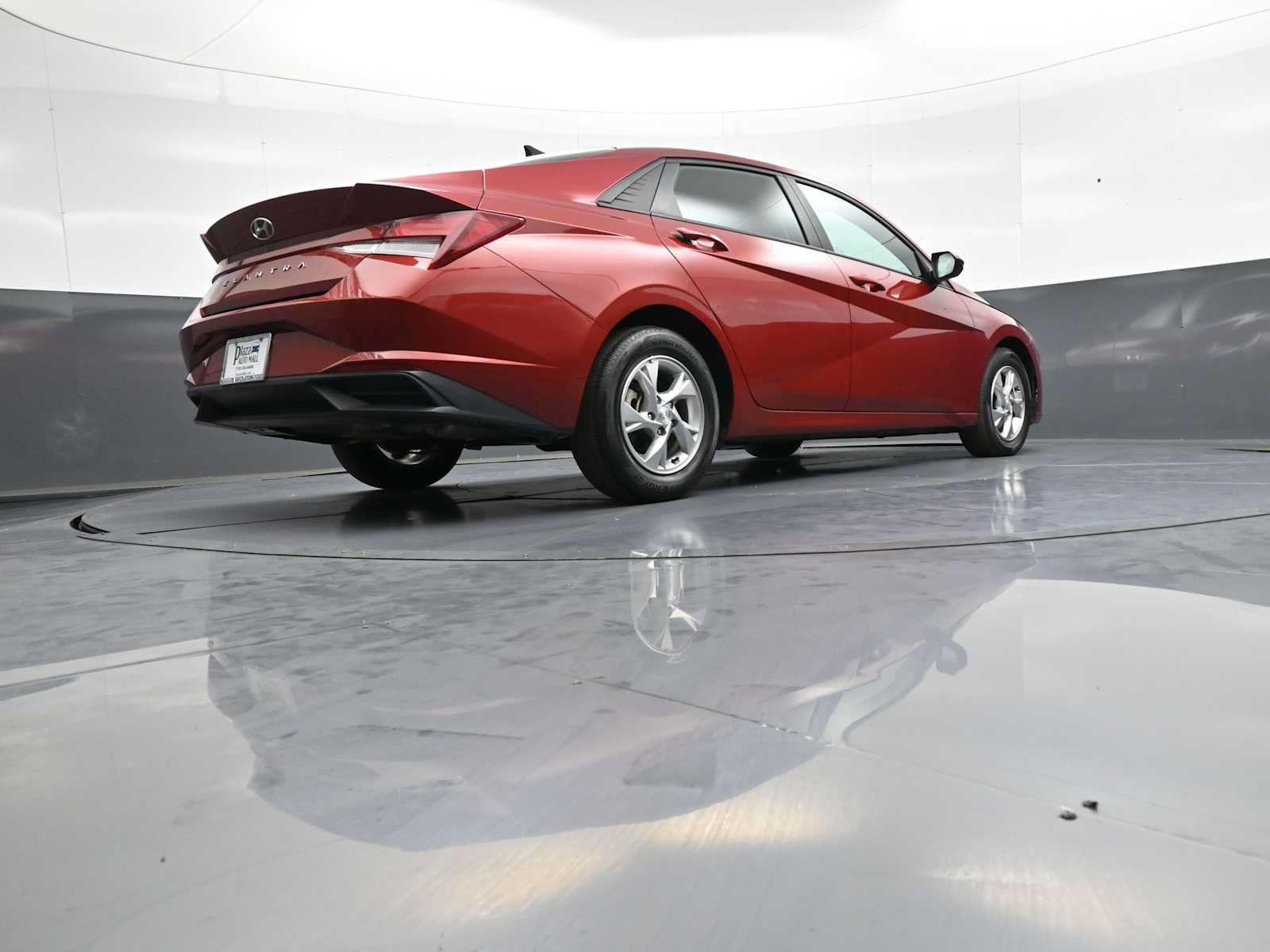 Certified 2023 Hyundai Elantra SE FWD image 29