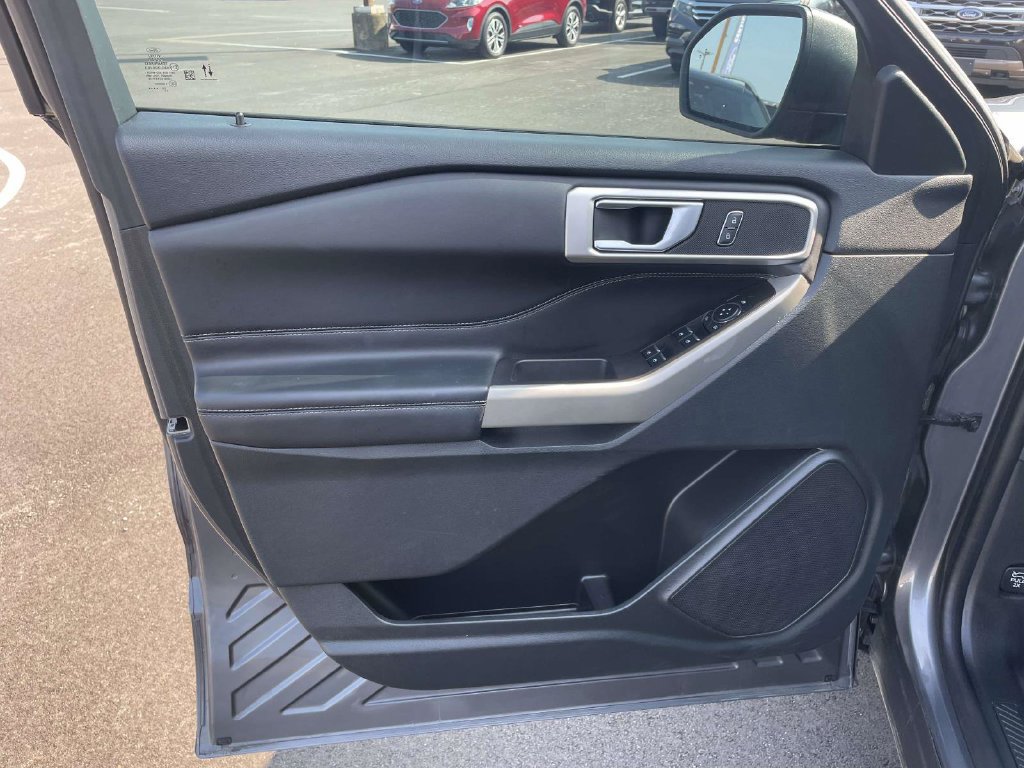 Certified 2023 Ford Explorer XLT RWD image 15