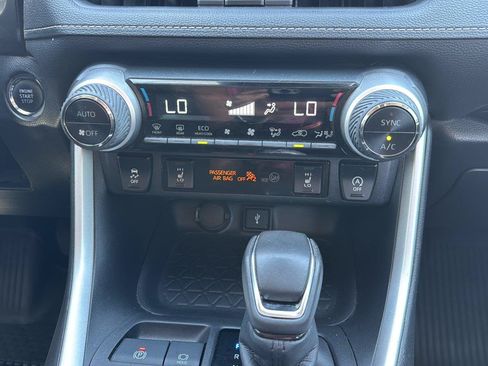 Used 2022 Toyota RAV4 XLE Premium FWD image 16