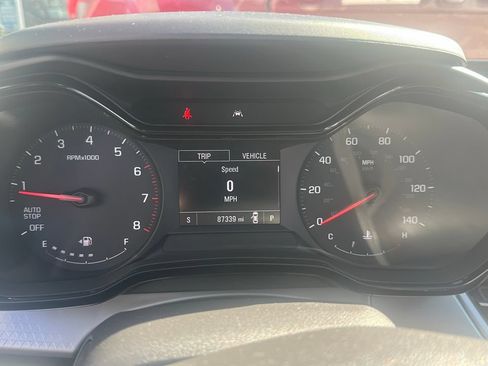 Used 2024 Chevrolet Trax LS w/ LS Convenience Package FWD image 4